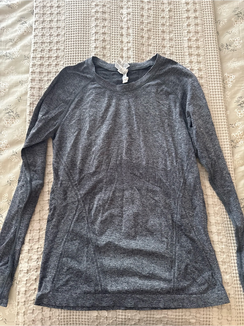 Athleta Heathered Gray Long Sleeve Crewneck Top